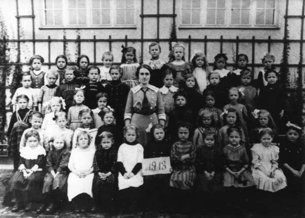 Mädchenklasse 1913